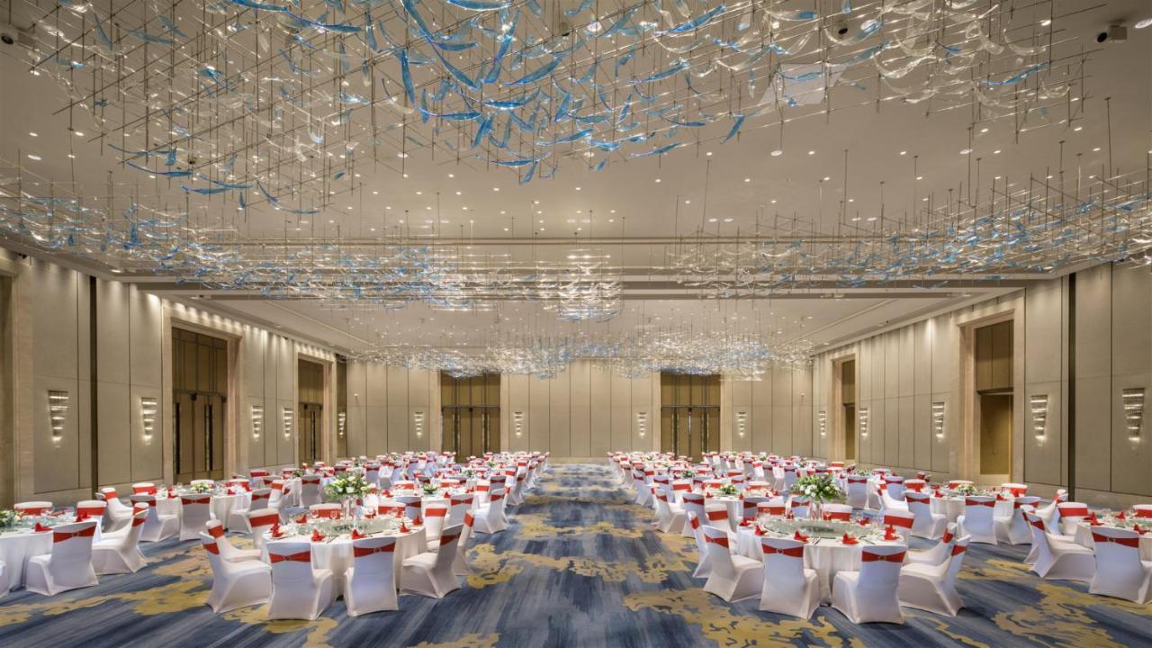 ホテル Crowne Plaza Xiangxi 鳳凰県 エクステリア 写真