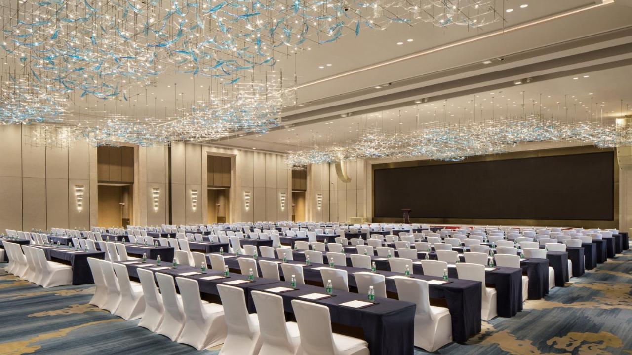 ホテル Crowne Plaza Xiangxi 鳳凰県 エクステリア 写真