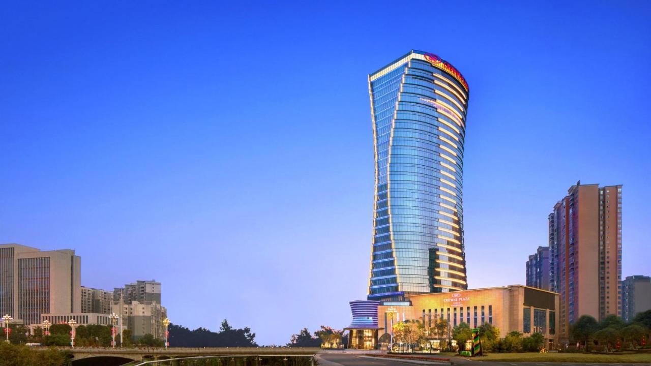 ホテル Crowne Plaza Xiangxi 鳳凰県 エクステリア 写真