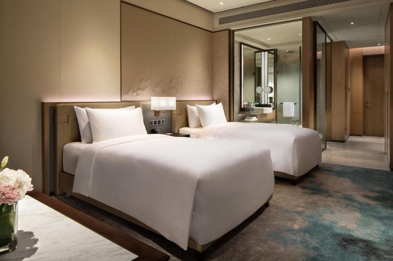 ホテル Crowne Plaza Xiangxi 鳳凰県 エクステリア 写真