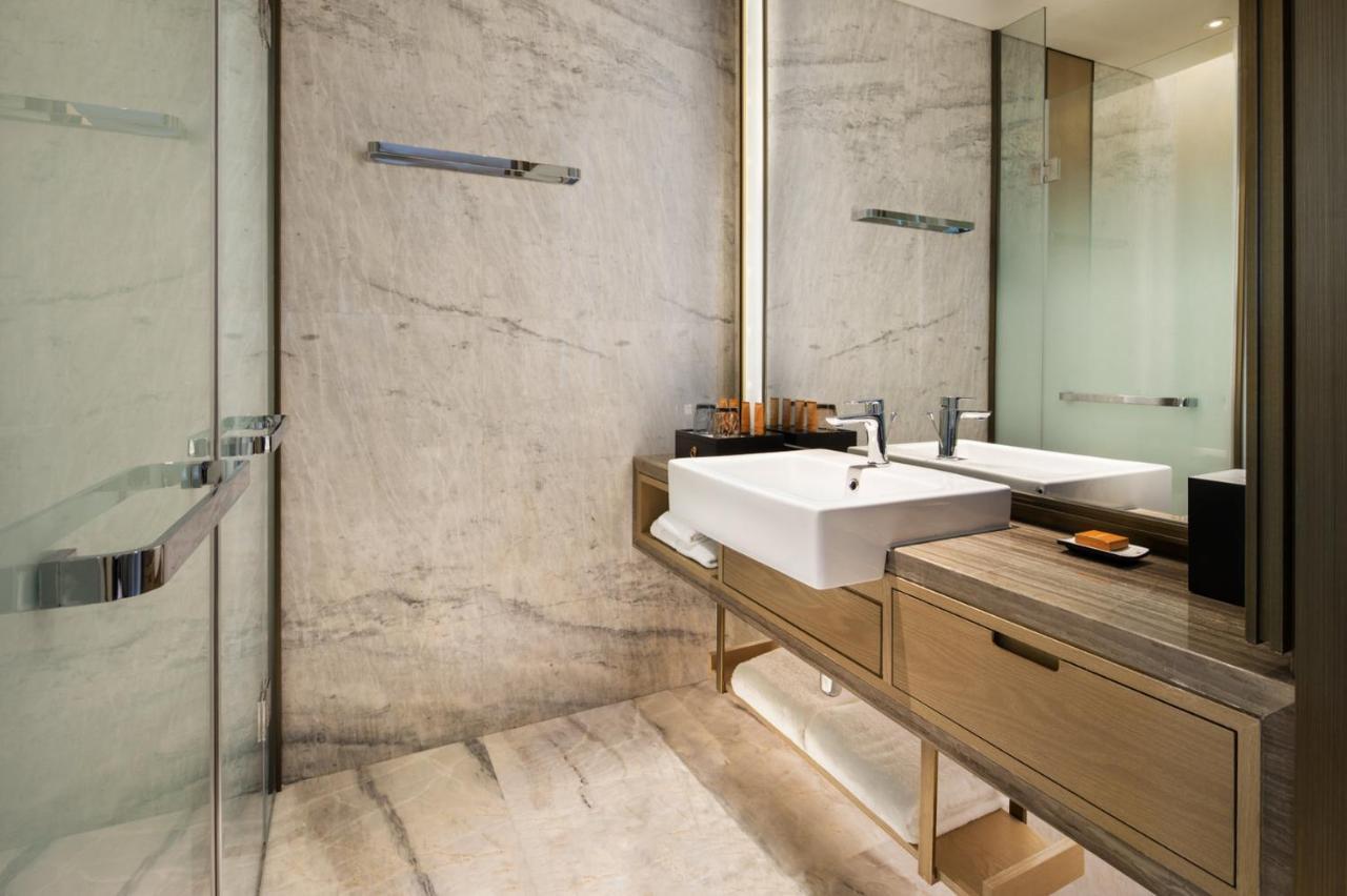 ホテル Crowne Plaza Xiangxi 鳳凰県 エクステリア 写真