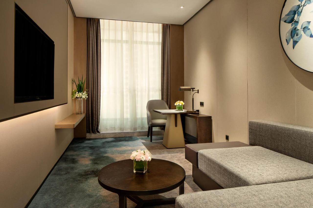 ホテル Crowne Plaza Xiangxi 鳳凰県 エクステリア 写真